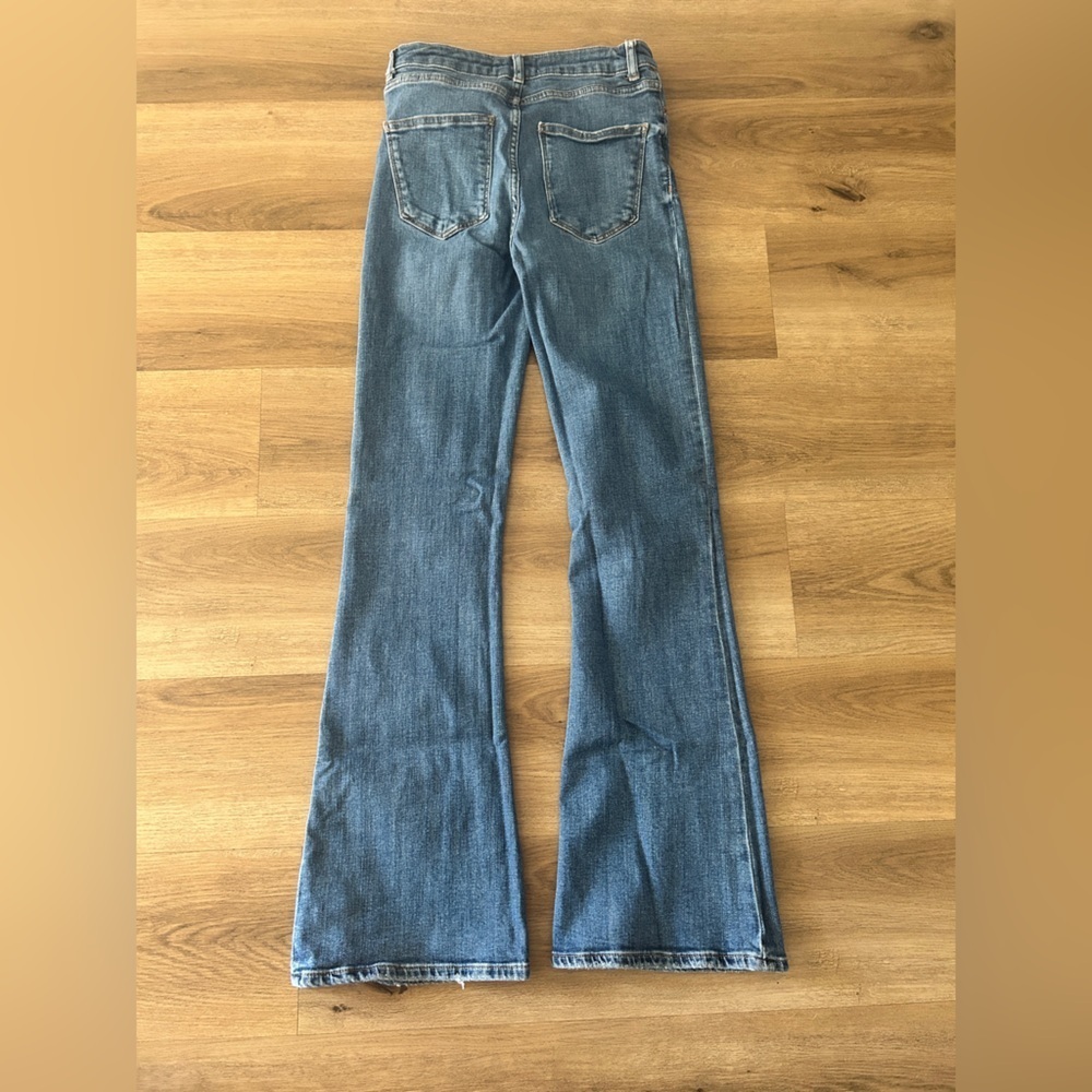 ZARA Women’s Flare Leg Jeans Blue Denim Size EUR 40 / US 8 (Like New) - Picture 5 of 7